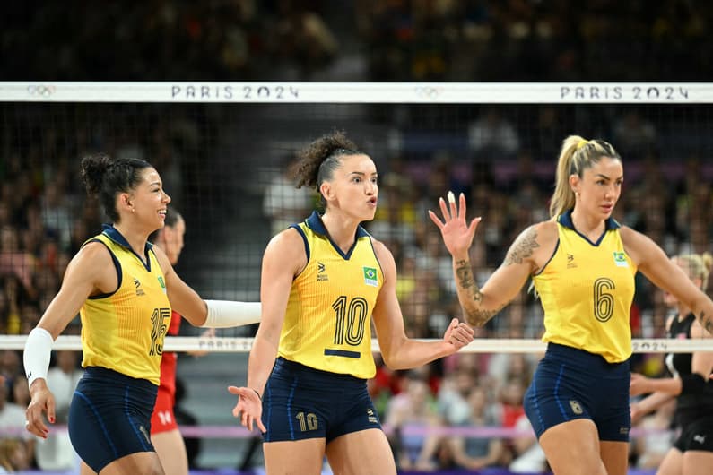 VOLLEYBALL-OLY-PARIS-2024-BRA-TUR